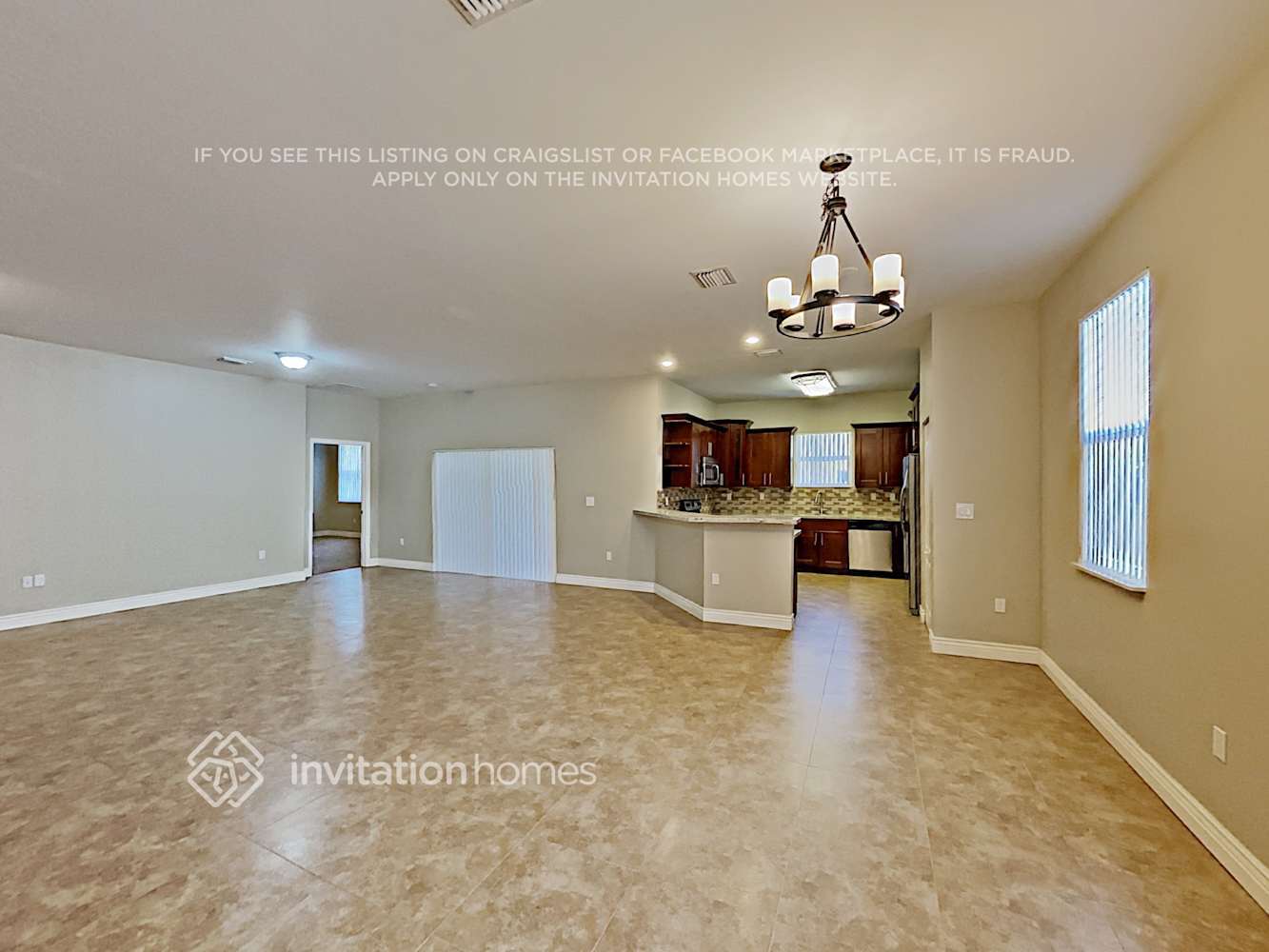 Building Photo - 550 NE 15th Ct