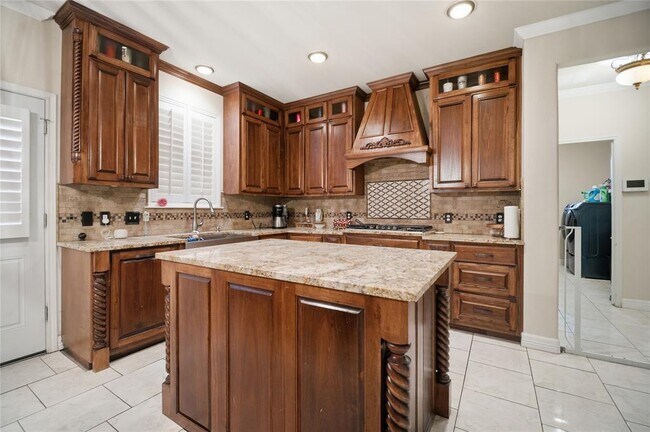 Building Photo - 113 Scarlet Oak Cove