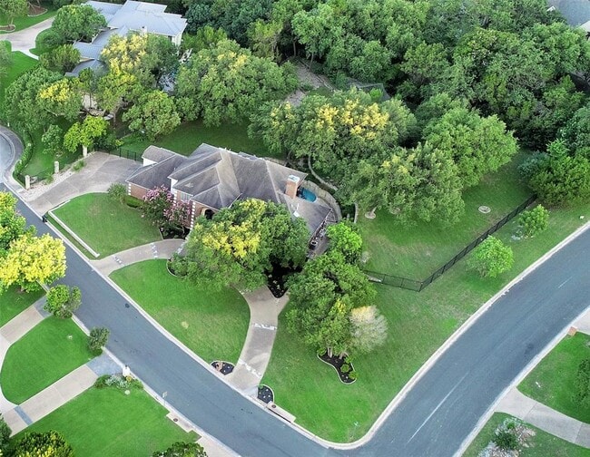 Building Photo - 4707 Mantle Dr