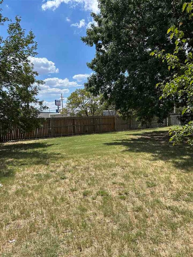 Building Photo - 6428 NW Arrowhead Dr