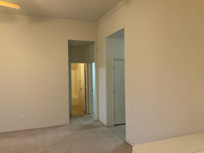 Building Photo - 800-804 Quarter Horse Trail