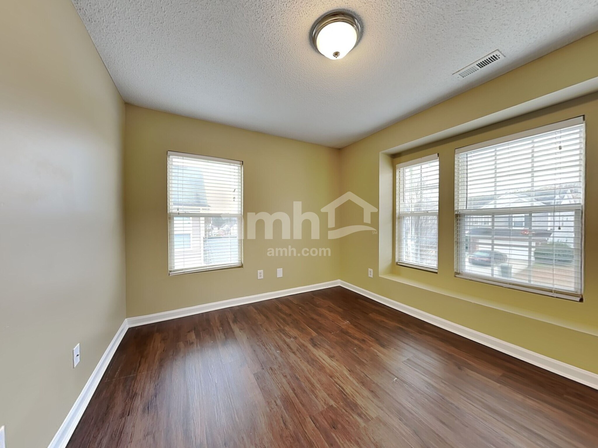 Building Photo - 3779 Marshlane Way