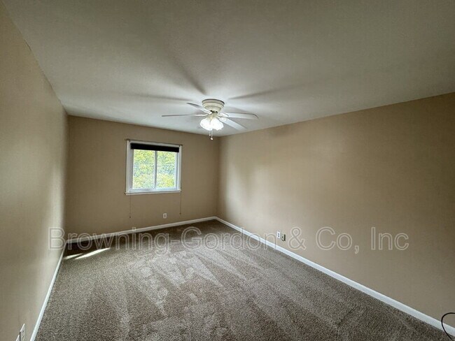 Building Photo - 1900 Richard Jones Rd