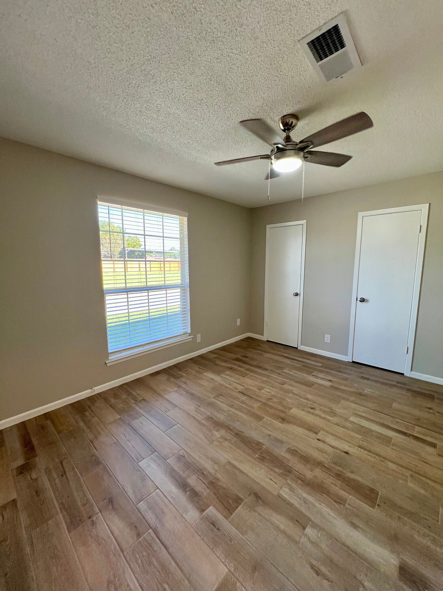 Building Photo - 504 S 28th St