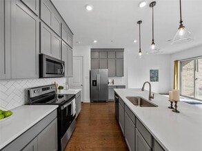 Building Photo - 1059 Maverick Dr