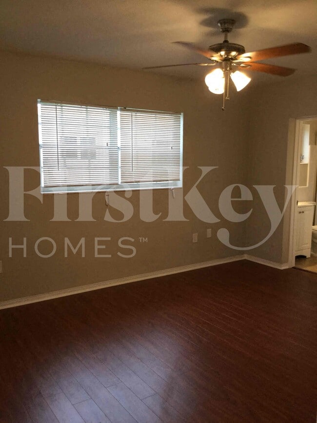 Building Photo - 7925 Indigo St