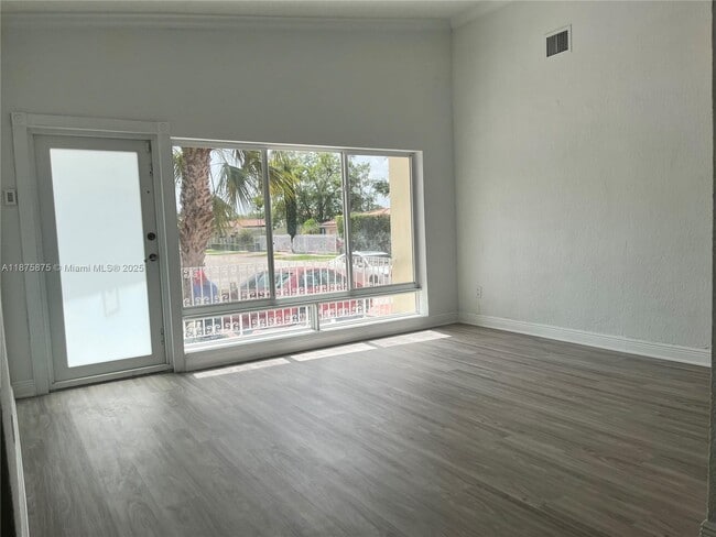 Building Photo - 3310 SW 82nd Ave