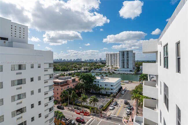 Building Photo - 4301 Collins Ave