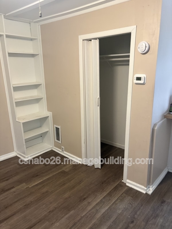 Building Photo - 904 S 4th Ave