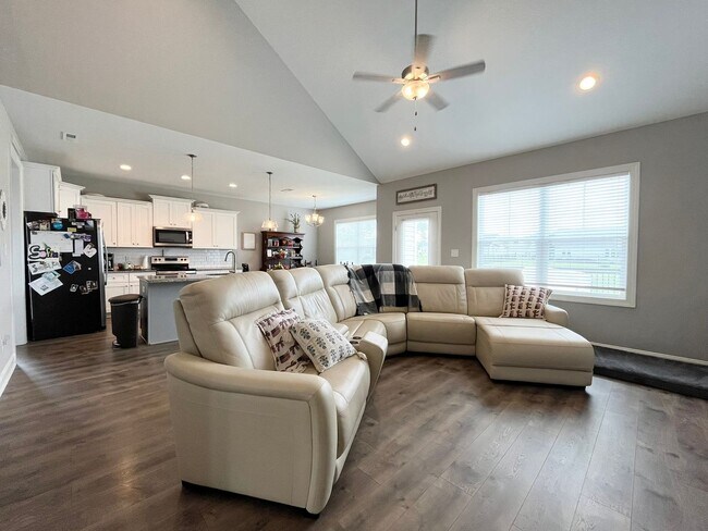 Building Photo - Private 4BR, 2.5BA Home with Modern Finishes, Back Deck and Large Yard, on a Nearly Half Acre Lot