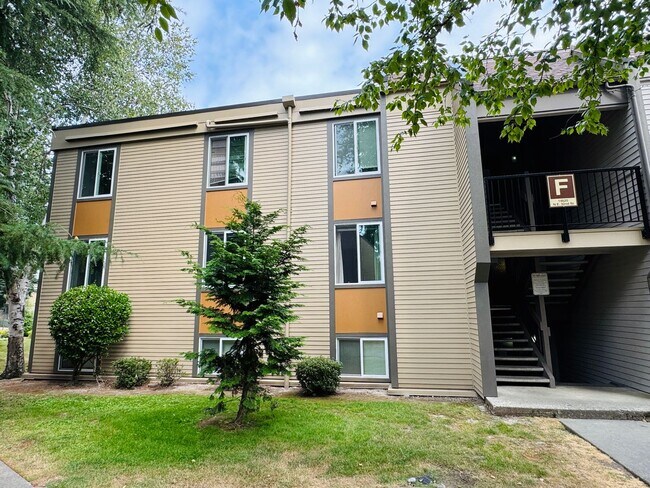 Primary Photo - 3Bd/1.75Ba Bellevue Condo