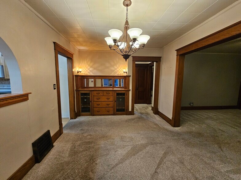 Dining room - 816 Aurora Ave