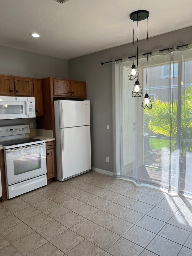 Building Photo - 3306 Antica St