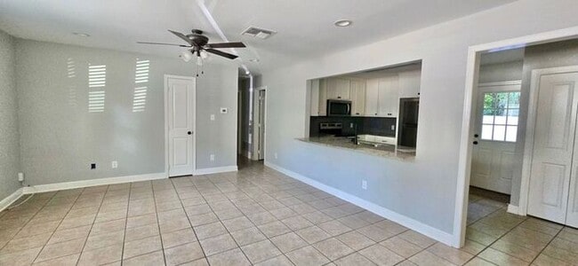 Building Photo - Coming Soon! 2 Bedroom 1 Bath in Gilmer!