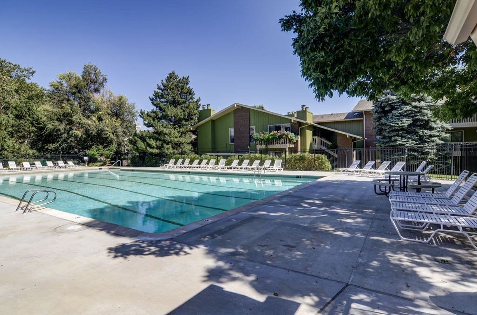 Building Photo - 2800 Kalmia Ave