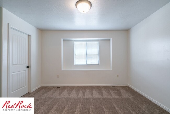 Building Photo - 2075 S Sir Monte Dr