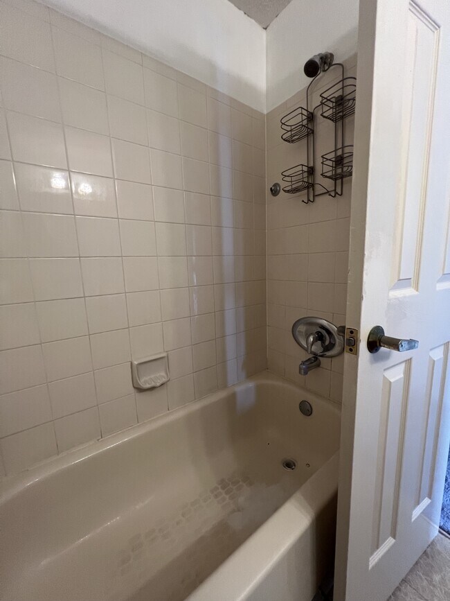 Building Photo - 3356 Fox Hunt Dr