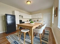 Building Photo - 4 Bedroom 1 Bathroom Rowhome in Reading w/...