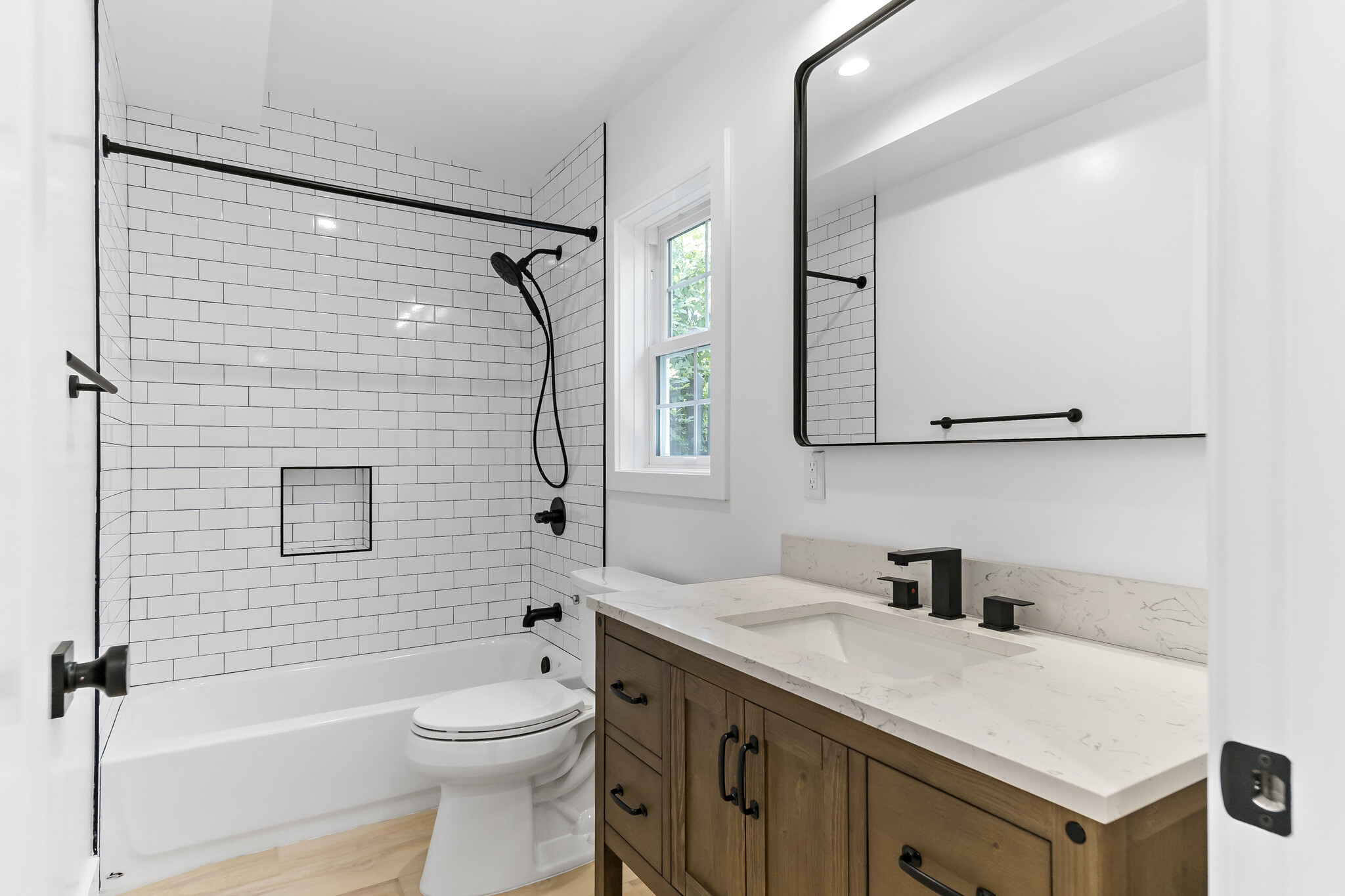 Master Bathroom - 521 Mission St