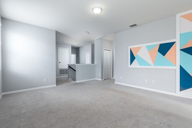 Building Photo - PRATICALLY BRAND NEW HOME IN GATED COMMUNITY!