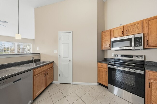 Building Photo - 55 Timber Oaks Trail