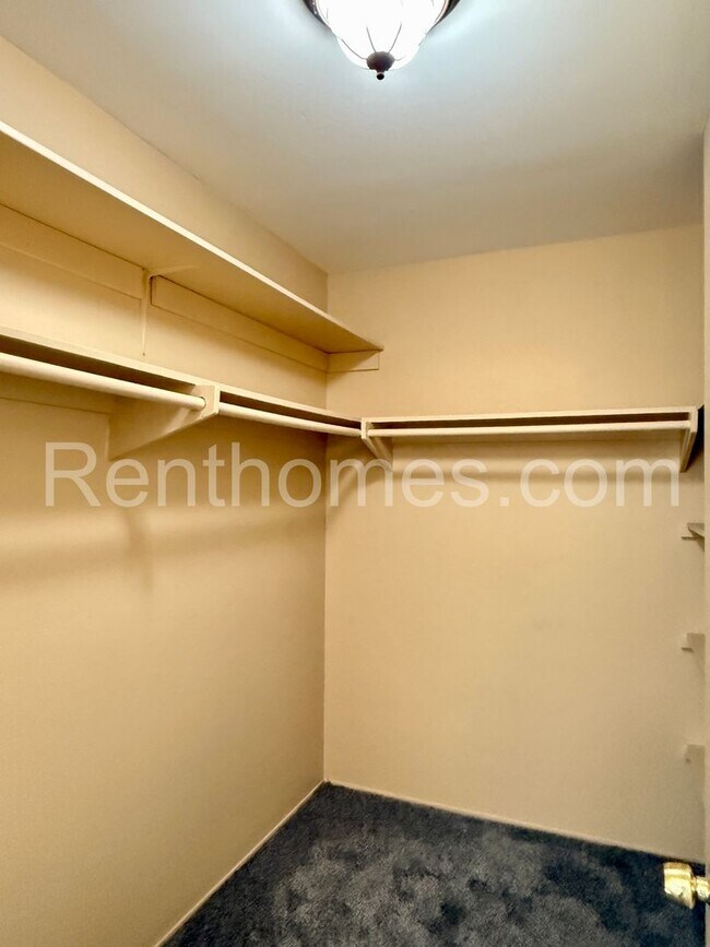 Building Photo - 11173 Socorro St