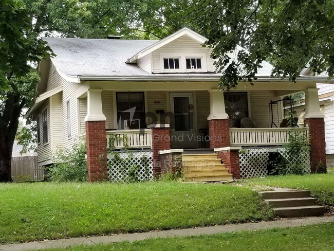 Primary Photo - 1312 E Olive St