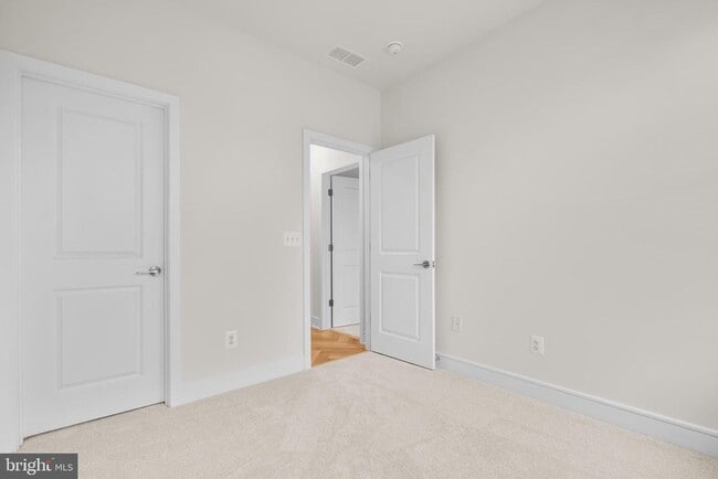 Building Photo - 42106 Picasso Sq