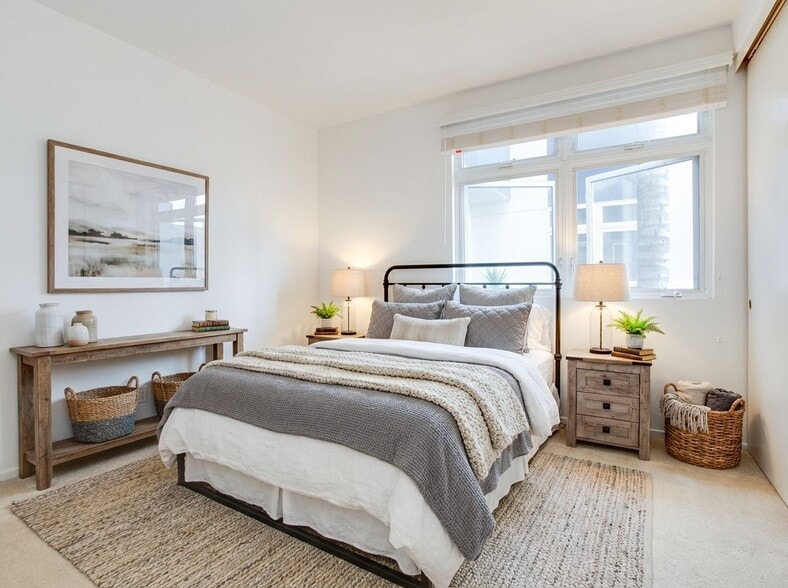 Building Photo - 900 Euclid St