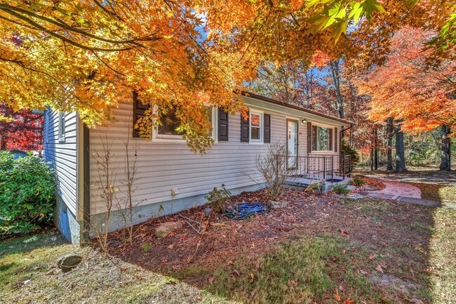 Building Photo - 1011 Old US Hwy 70