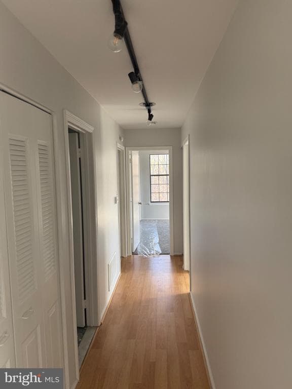 Building Photo - 10 ROBERT TREAT PAINE