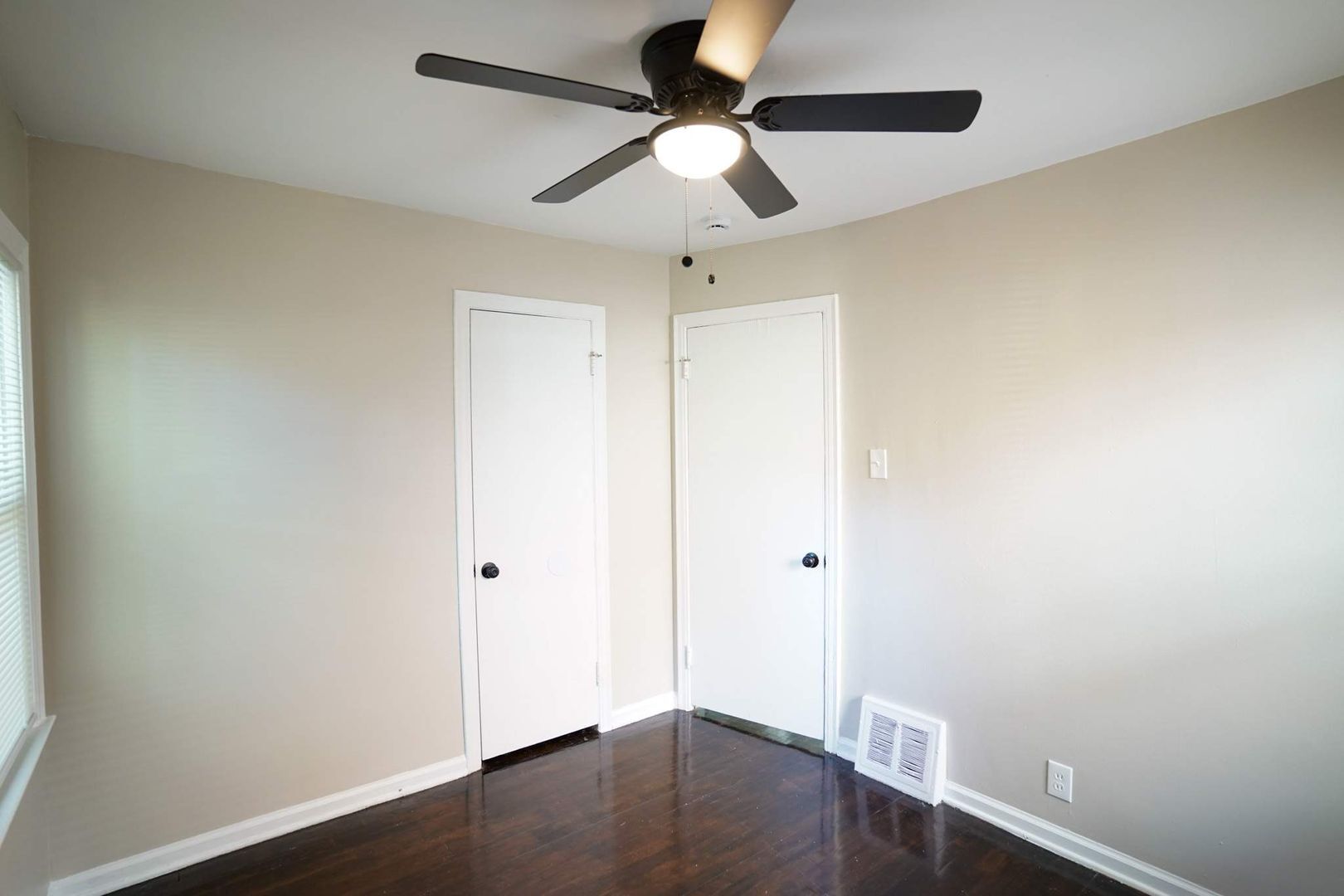 Building Photo - Fully Renovated 3-Bedroom Home – Move-In Ready for You!