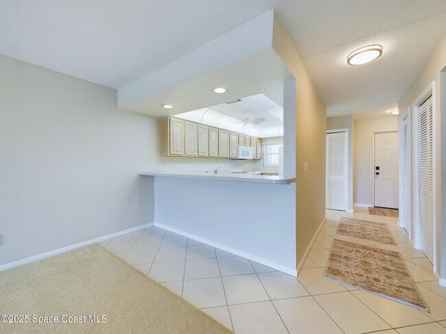 Building Photo - 2160 N Hwy A1A