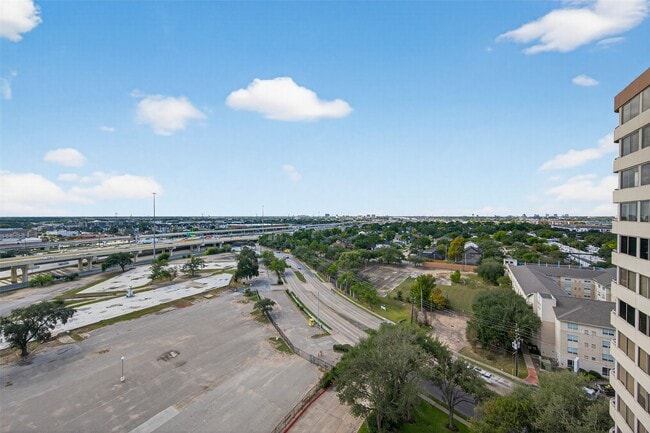 Building Photo - 3525 Sage Rd