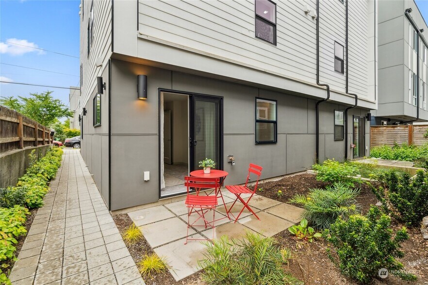 Building Photo - 2410 NW 64th St