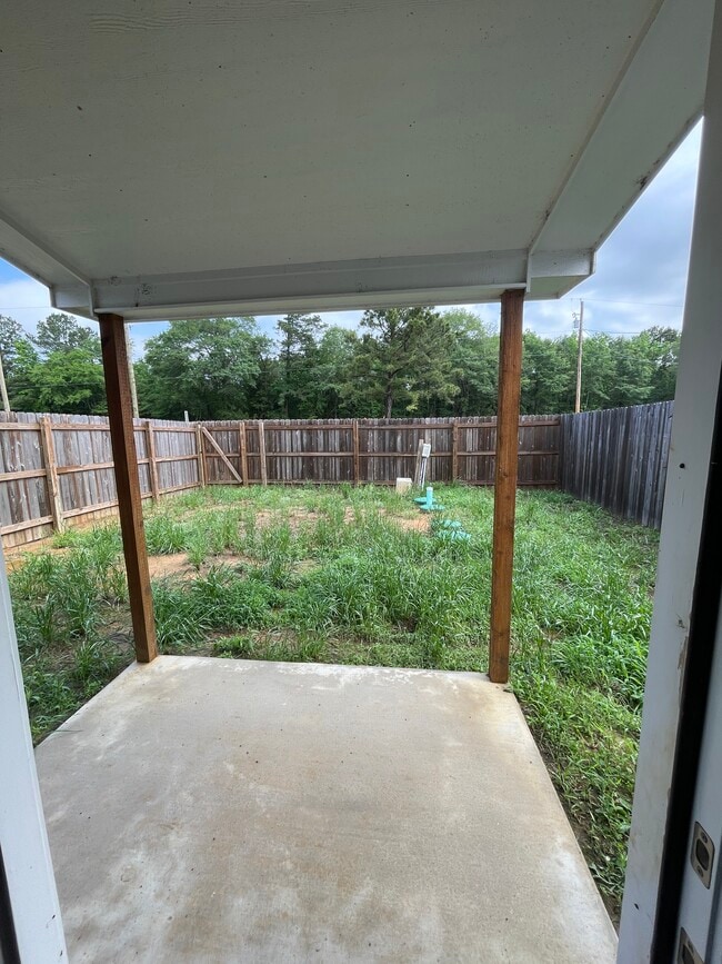 Building Photo - Hallsville