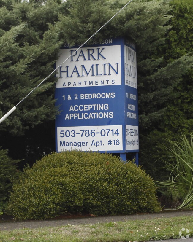 Building Photo - Park Hamlin Apartments