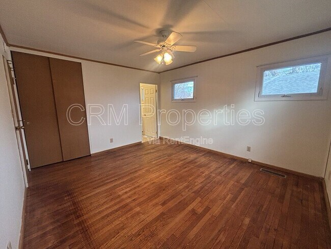 Building Photo - 202 Lody Ln