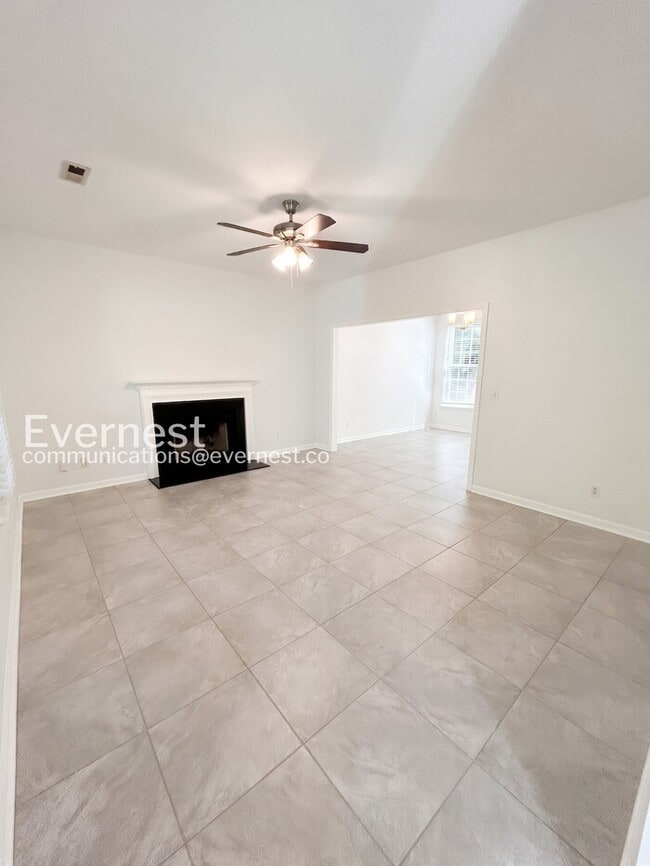 Building Photo - 3312 Northbrook Dr