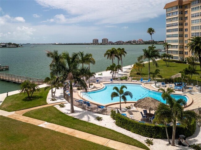 Building Photo - 5108 Brittany Dr S