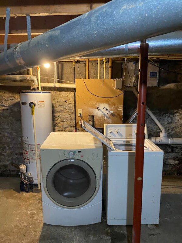 Building Photo - 58 Liberty St