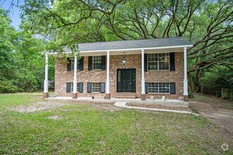 Building Photo - 1026 Dogwood Ave E