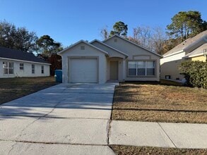 Building Photo - Vista Lago