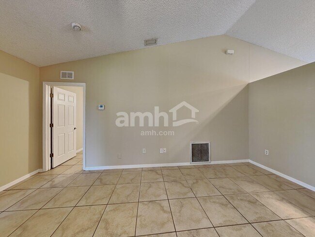 Building Photo - 655 Belvedere Rd NW