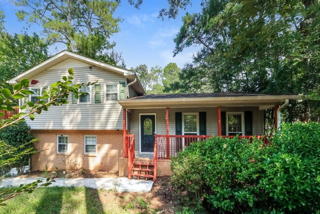 Building Photo - 3334 Heatherwood Ln SW