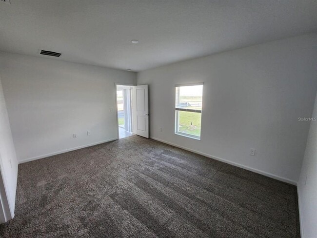 Building Photo - 2713 Runners Cir