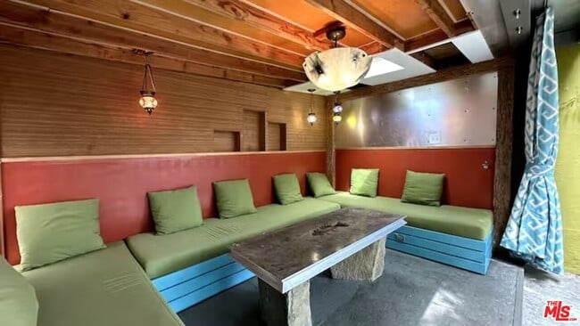 Building Photo - 3617 Maplewood Ave