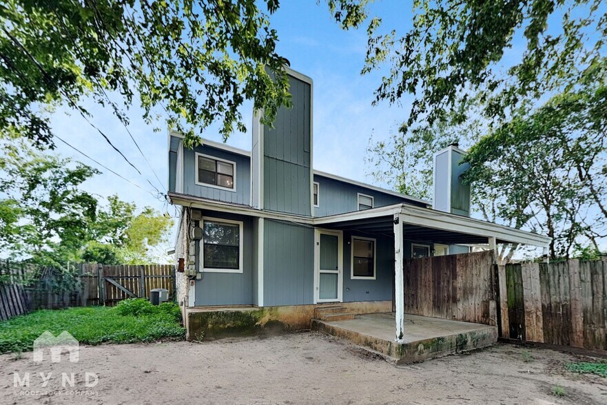 Building Photo - 2300 Berkett Dr