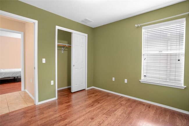 Building Photo - 8925 China Rose Dr