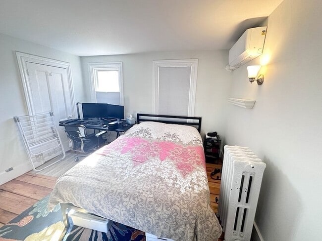 Building Photo - 83 Thorndike St